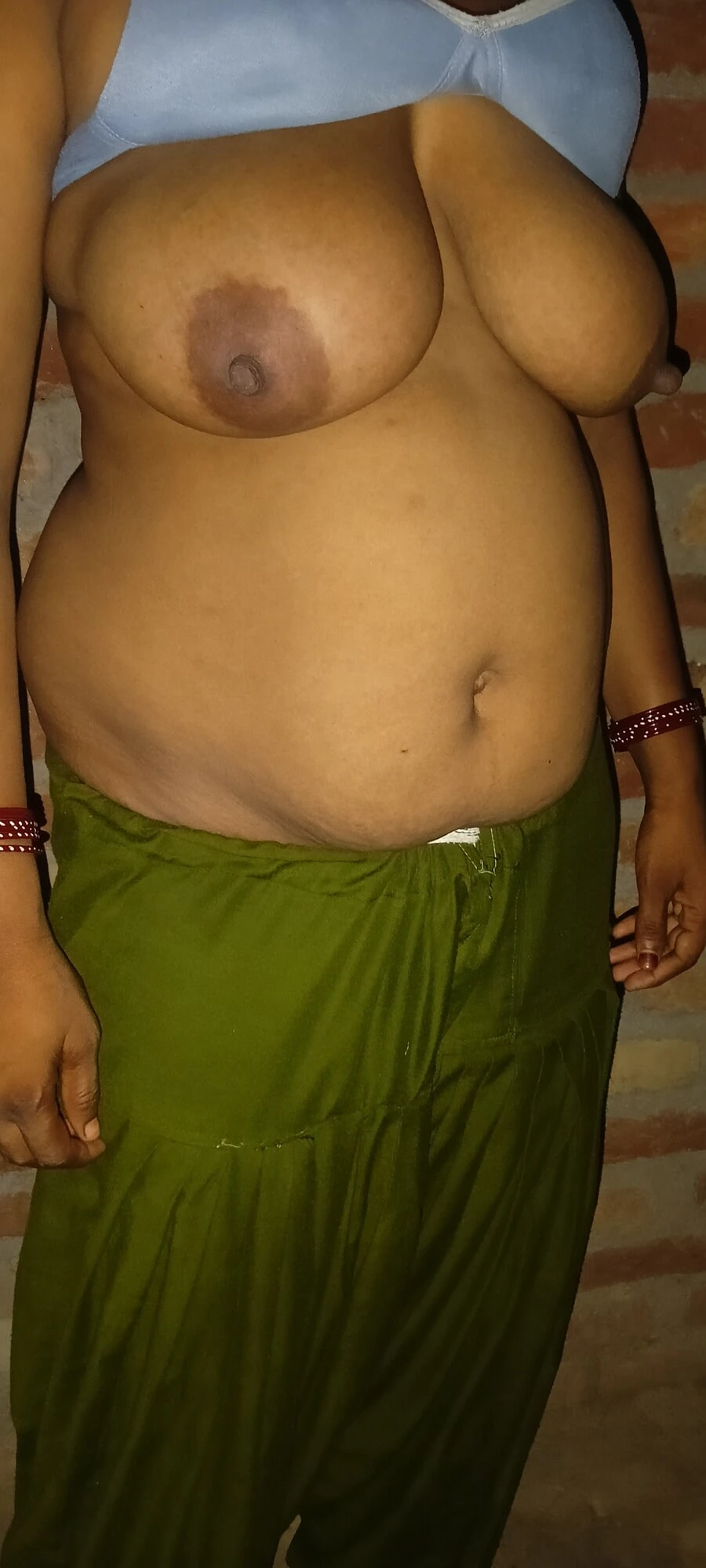 Indian MILF posing