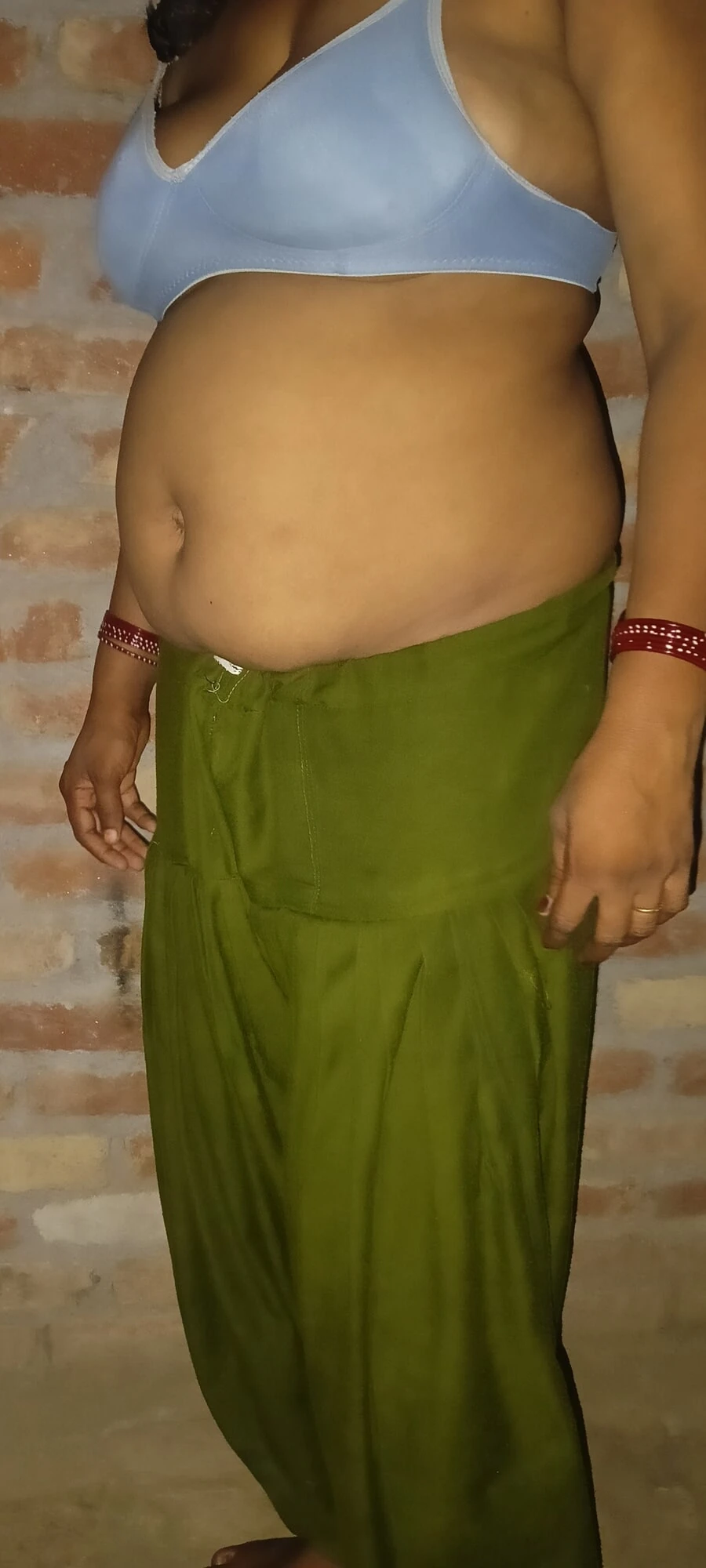 Indian MILF posing
